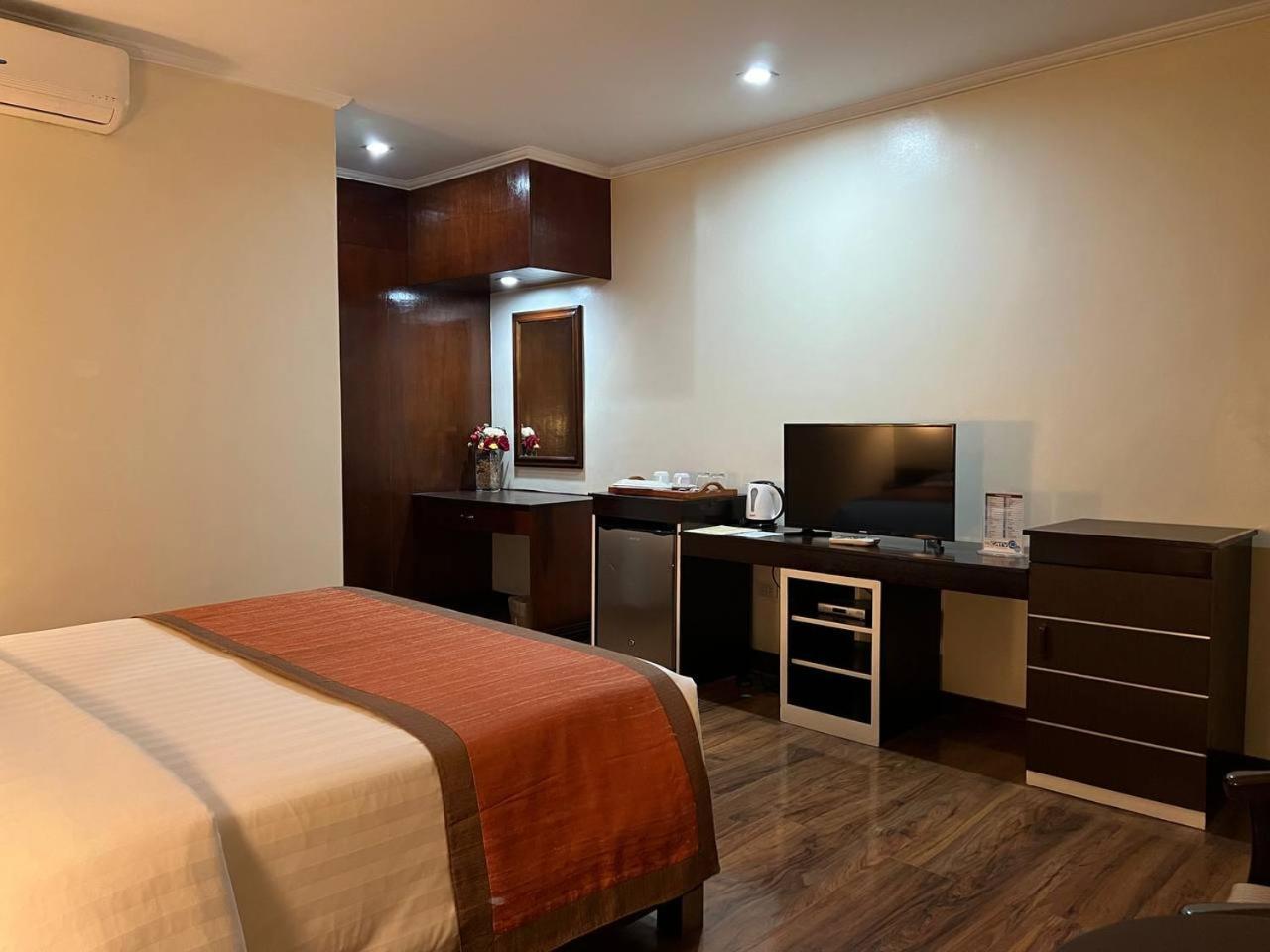 Subic Residencias Олонгапо Экстерьер фото
