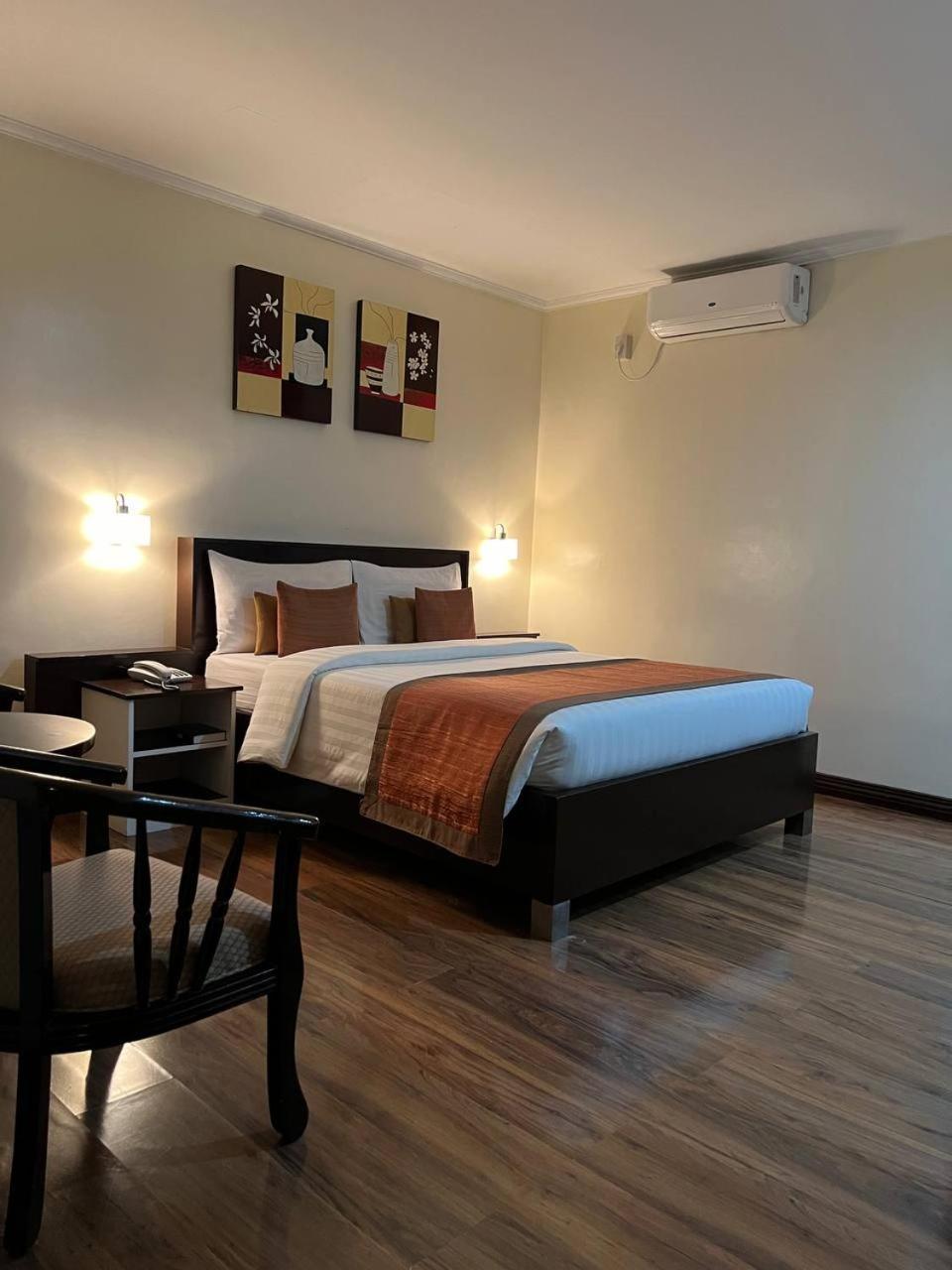 Subic Residencias Олонгапо Экстерьер фото