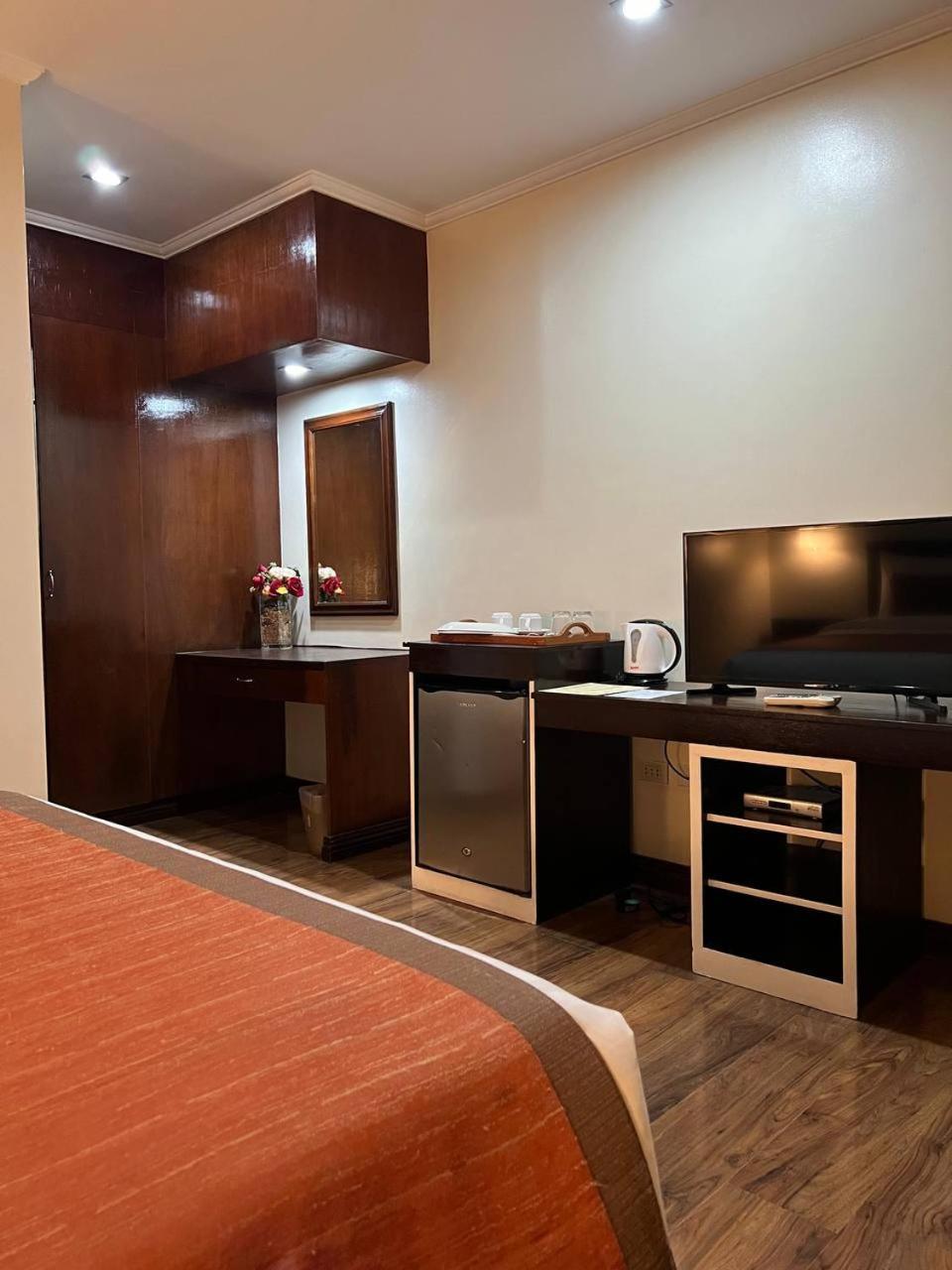 Subic Residencias Олонгапо Экстерьер фото