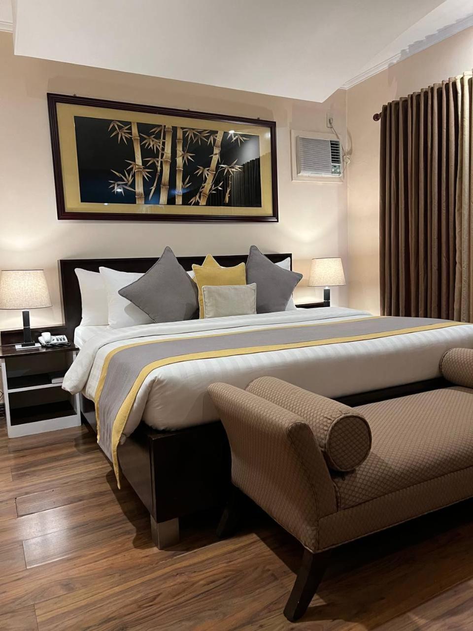 Subic Residencias Олонгапо Экстерьер фото
