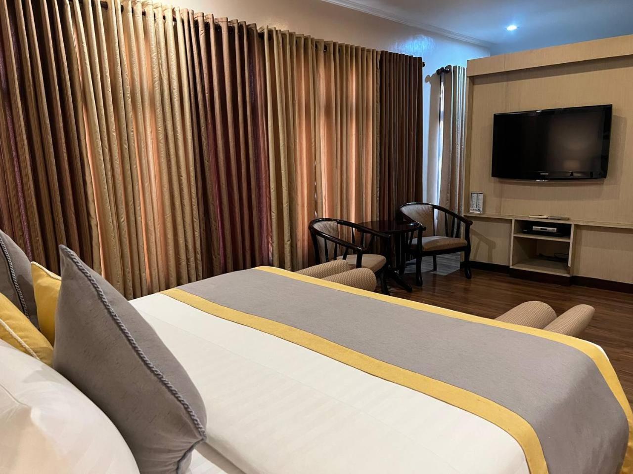 Subic Residencias Олонгапо Экстерьер фото